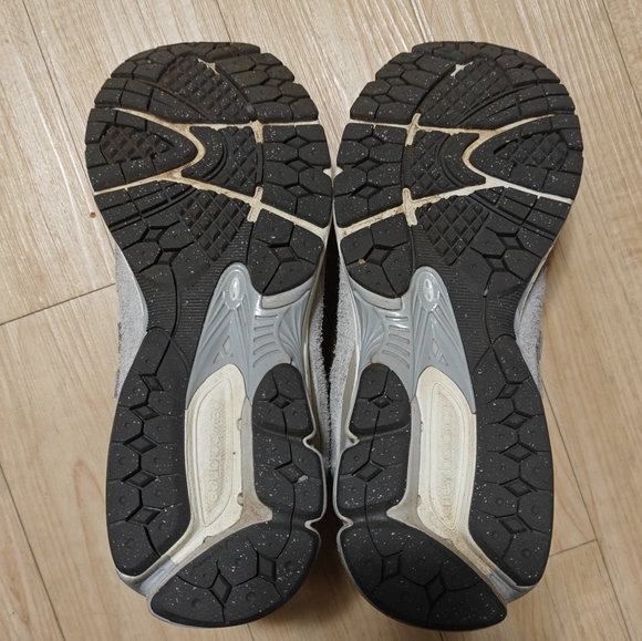 New balance 2002R Rain Cloud Gray M2002RSA size 9.5 - Picture 6 of 7